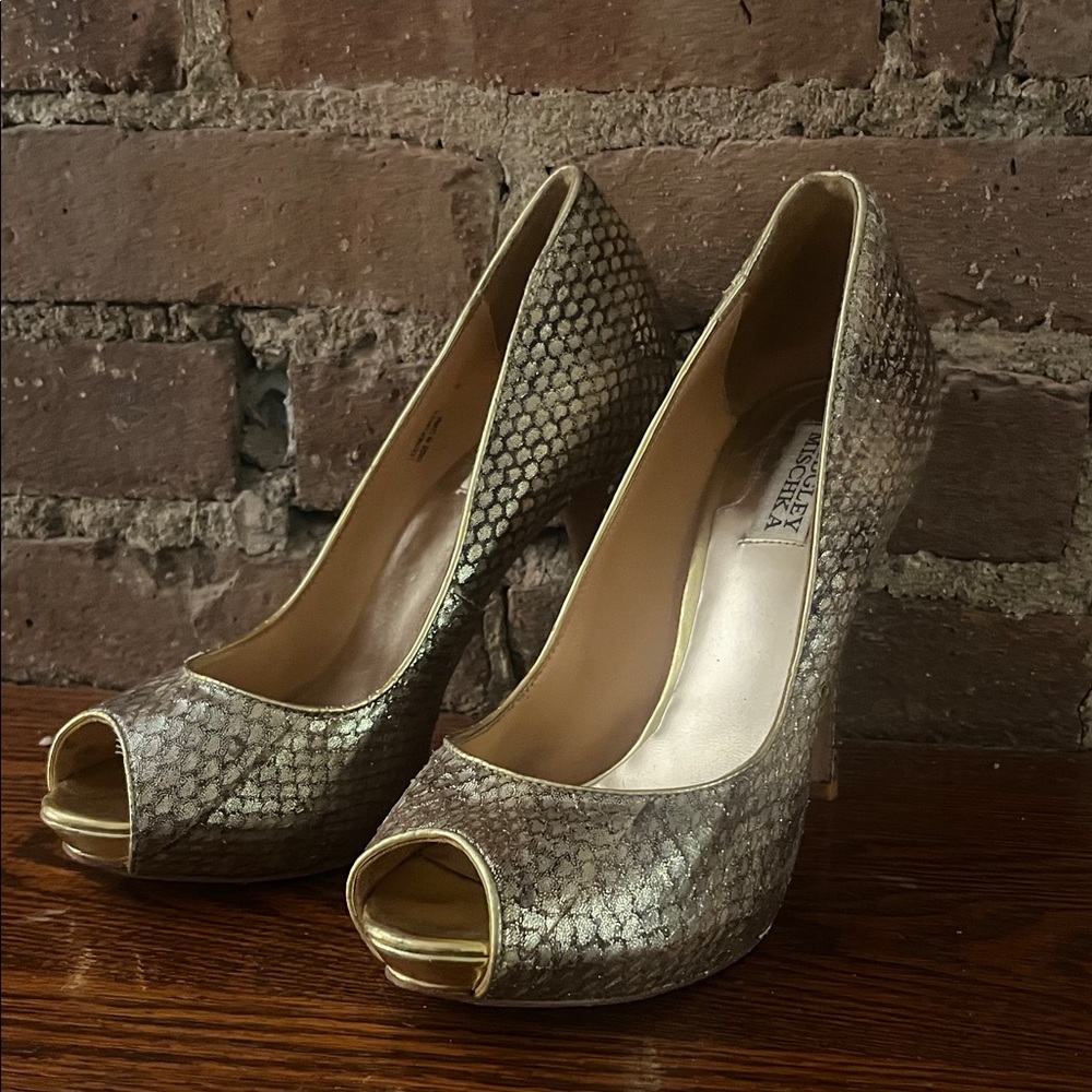 Badgley Mischka Gold Textured Peep-Toe Heels